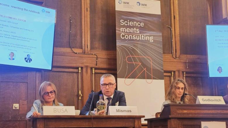 The image shows Marko Mismas at the WIK conference 2026.