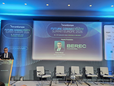 The image shows Marko Mismas during his keynote speech at the Future Connectivity Summit Europe.