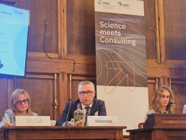 The image shows Marko Mismas at the WIK conference 2026.
